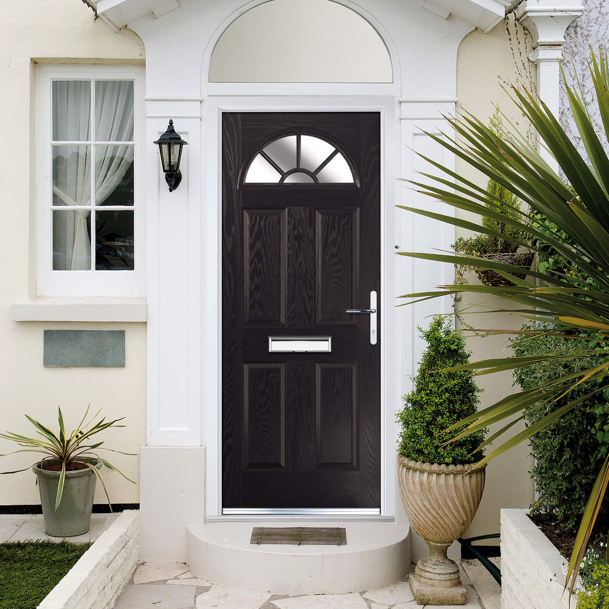 7 Reasons to Paint Your Front Door Black