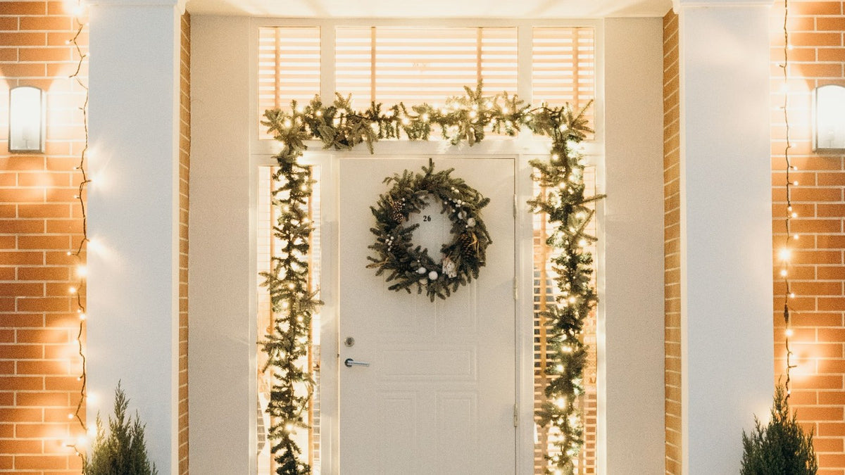 Create a Festive Entrance for Your House This Christmas